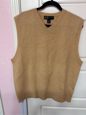 R&R Casual Lambswool Vest – Cozy Layering Piece
